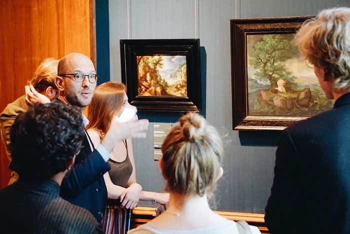 Professor Stijn Bussels and students at an excursion at the Mauritshuis