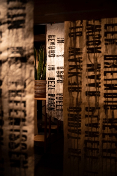 Close-up van expositie Dorst door kunstenaarscollectief VLOED