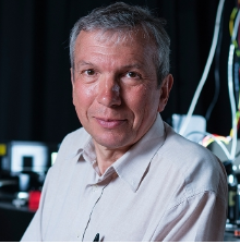 Spinoza Prize for Michel Orrit Professor of Spectroscopy