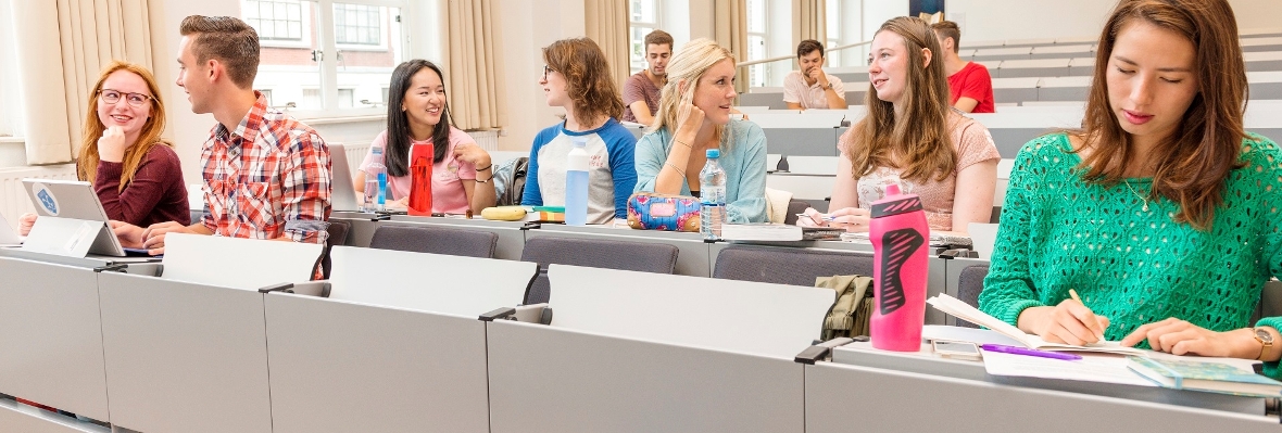 student desk leiden university