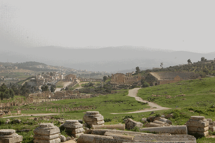 View from the Northwest Quarter in Gerasa/Jerash towards the Sanctuary of Zeus Olympios and the Oval Piazza. (copyright: Rubina Raja)