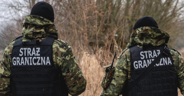 Paper versus practice: border control is in human hands