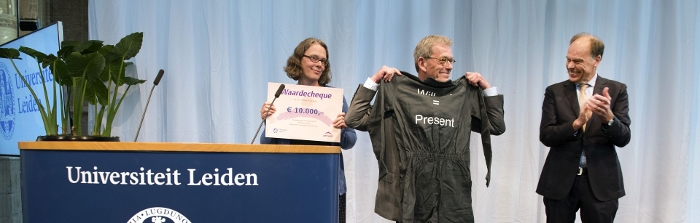 As a leaving gift, Willem te Beest asked those present for a contribution to the Present Foundation. The donation reached a total of 10.000 euros.