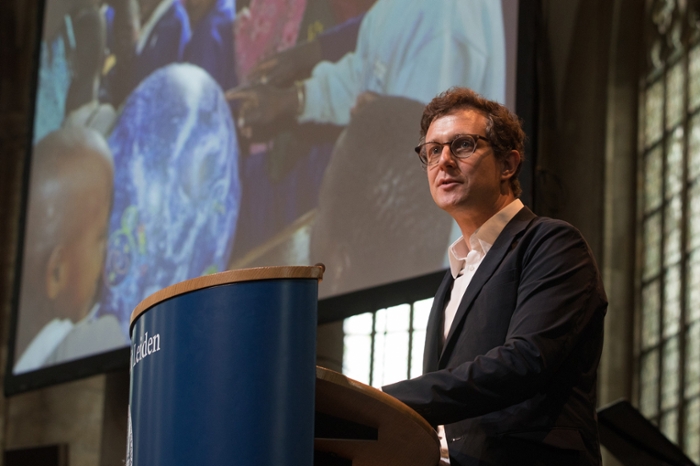 De K.J. Cathprijs ging dit jaar naar Pedro Russo voor zijn werk voor het Universe Awareness-programma.