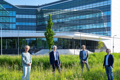 (L-R) Christine Mummery, Ton Rabelink, Gerard van Loon and Paul Bilars are all involved in NECSTGEN, the largest stem cell facility in the Netherlands (from left to right):