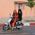 Vrouwen op scooter in Rabat, Marokko