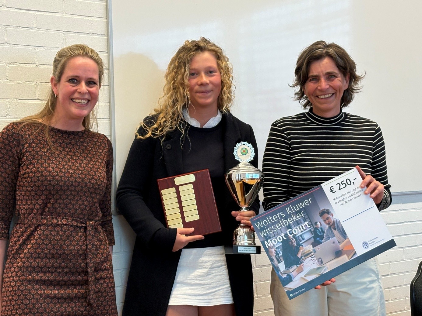 Pauline Happée winnares Moot Court wisselbeker