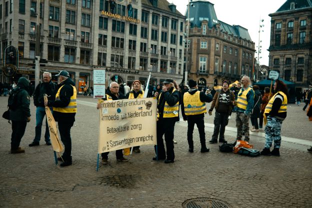 Burgemeesters ondermijnen demonstratierecht met onnodige beperkingen