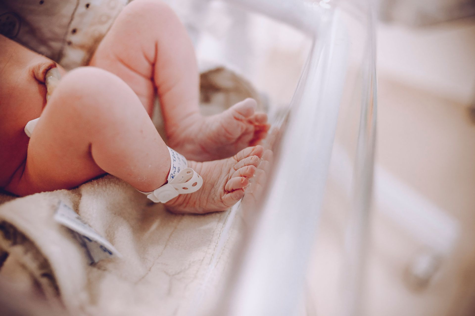 Haarscherp beeld laat zien hoe zwangerschapsantistoffen schade veroorzaken bij baby’s