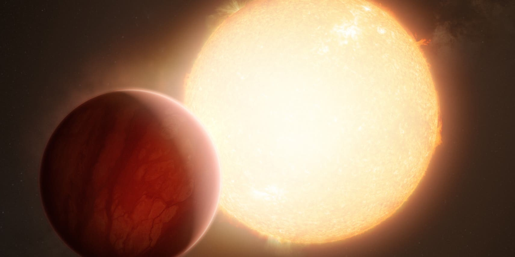 элемент впервые был обнаружен на солнце