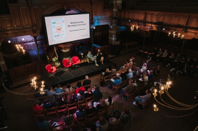 Evelien Crone schreef 'Een dag in ons brein' in samenwerking met journalist Eva Munnik.