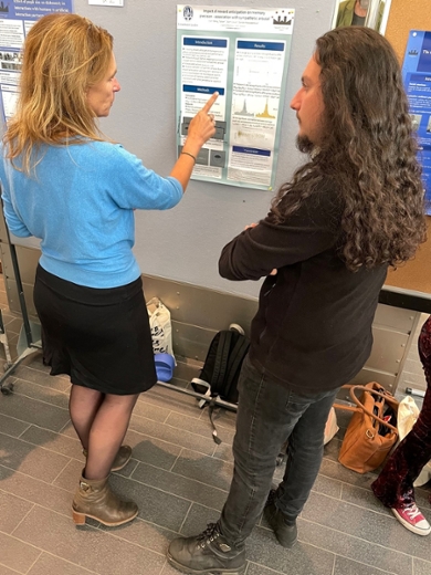 See the Psychology Science Day 2022 on Facebook with Manon Mulckhuijse talking to a student about his Honours Research Bachelor Project